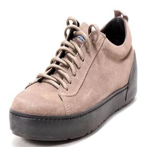 鞋業(yè)加盟費(fèi)多少 鞋業(yè)加盟店