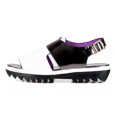 俊杰鞋業與L20鞋業 雙品牌戰略下的協同發展與市場共贏